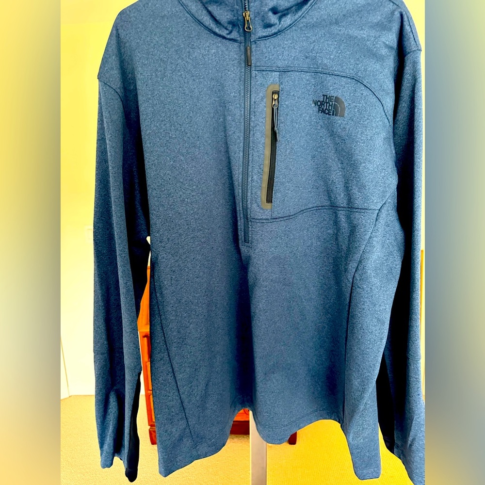 Very nice very warm quarter zip pullover by North Face.